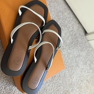 Shoes for sell. 20 dollar per pair